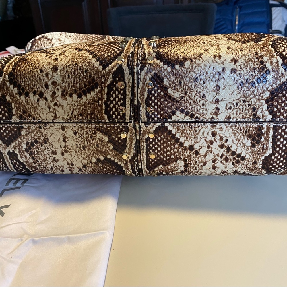 New Large Michael Kors Uptown Astor Legacy Python Embossed Leather Tote Bag - Picture 6 of 9